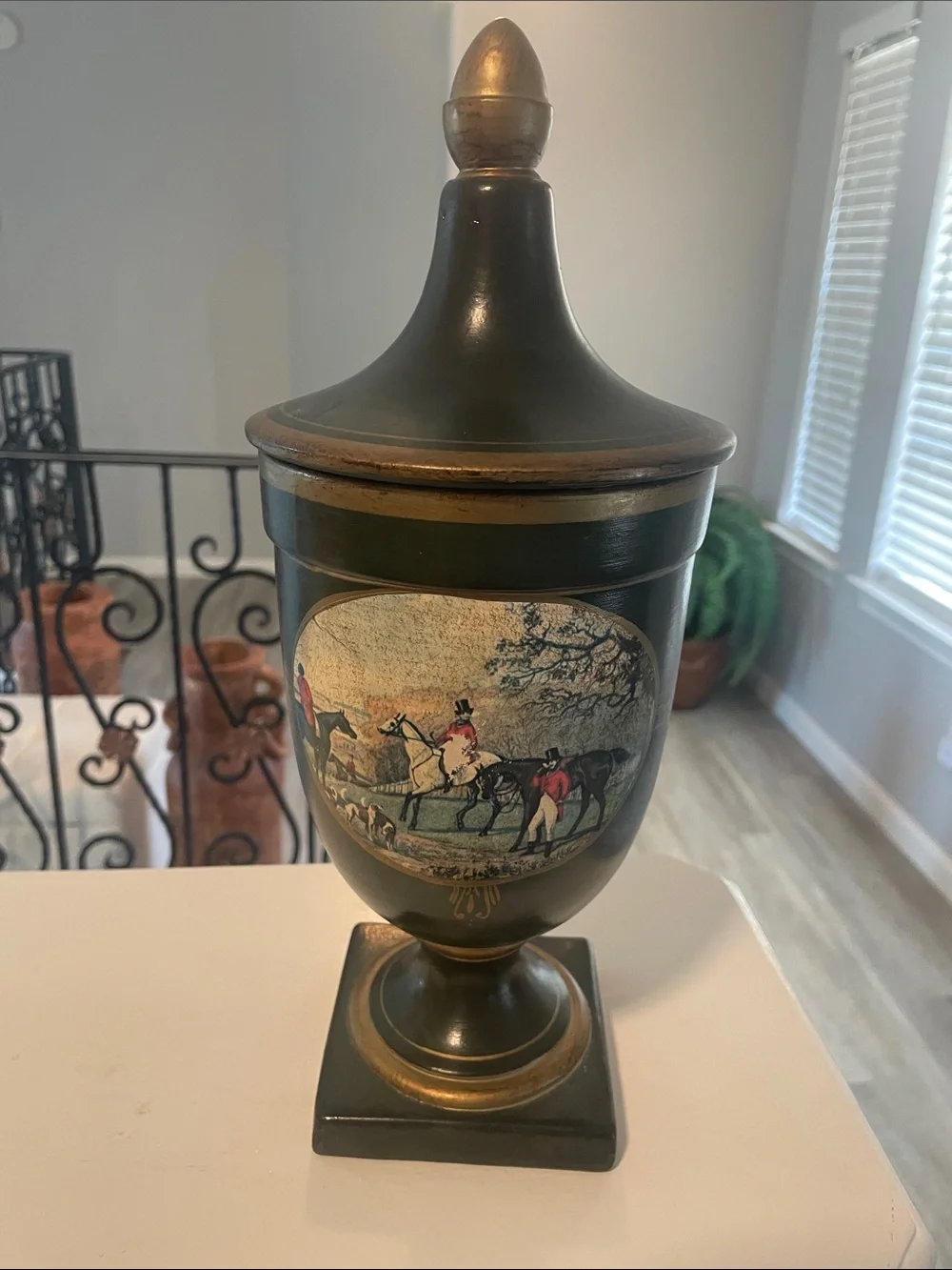 Vintage Hunter Themed Dark Green & Gold Lidded Urn - Home Accent - Picture 10 of 10